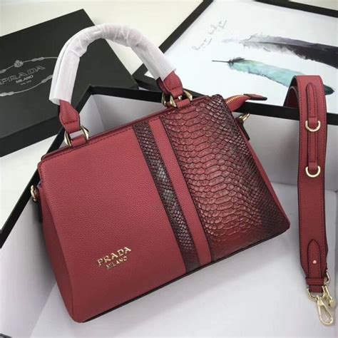 selling designer handbags near me.